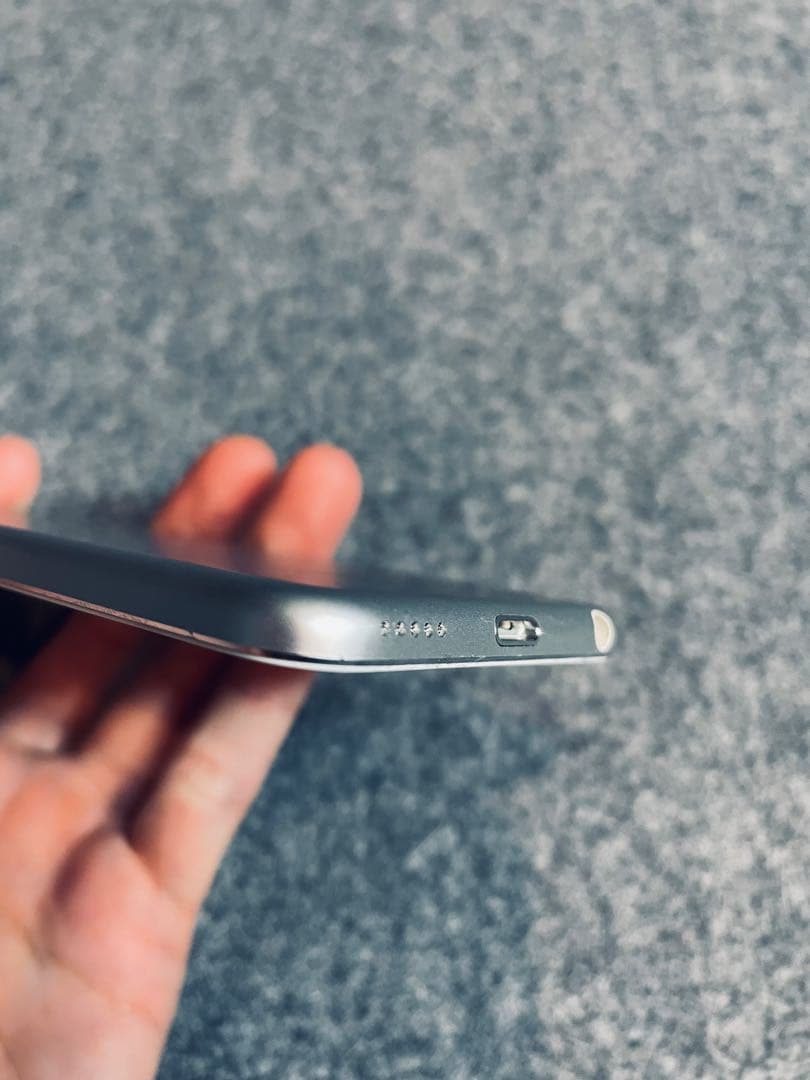 【新品バッテリー交換済】アップル iPod touch 第6世代 32GB