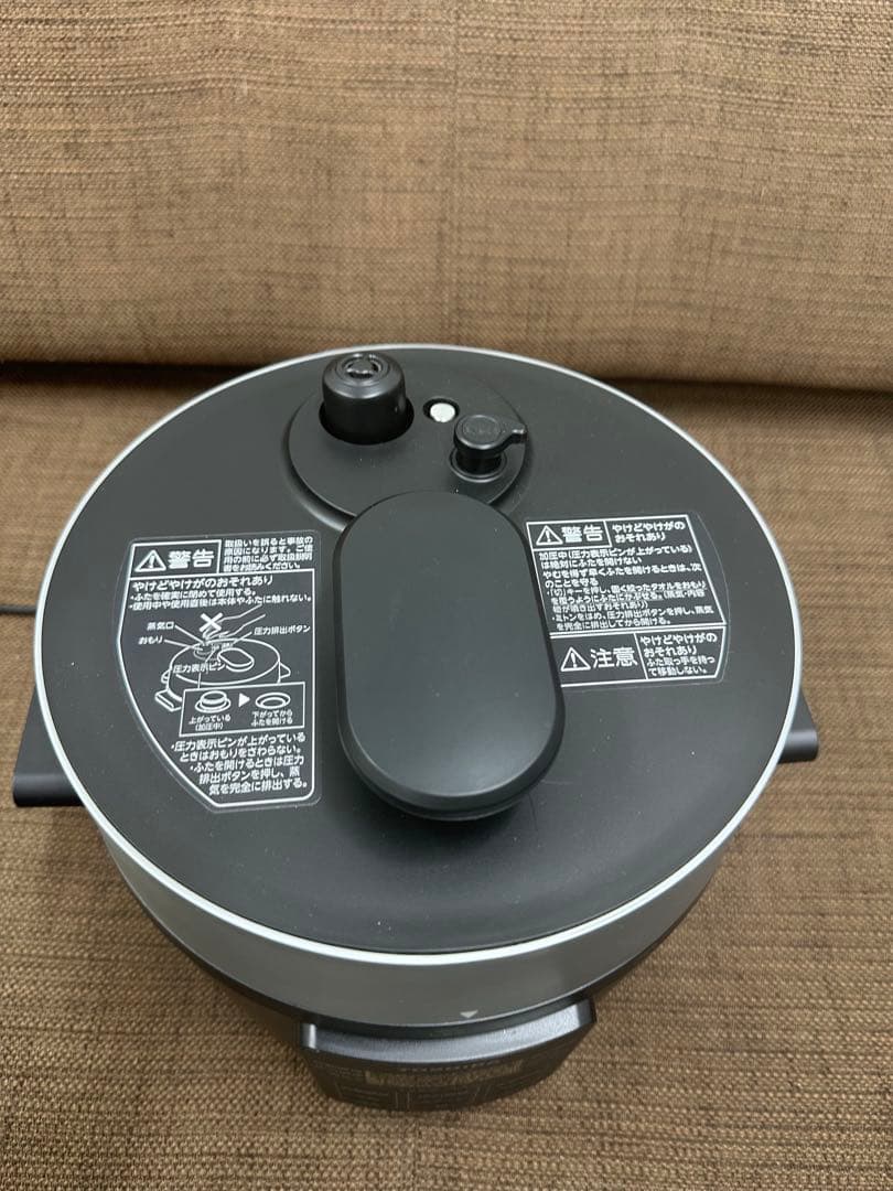 ① 【美品】TOSHIBA 電気圧力鍋 RCP-30R黒 2023年製