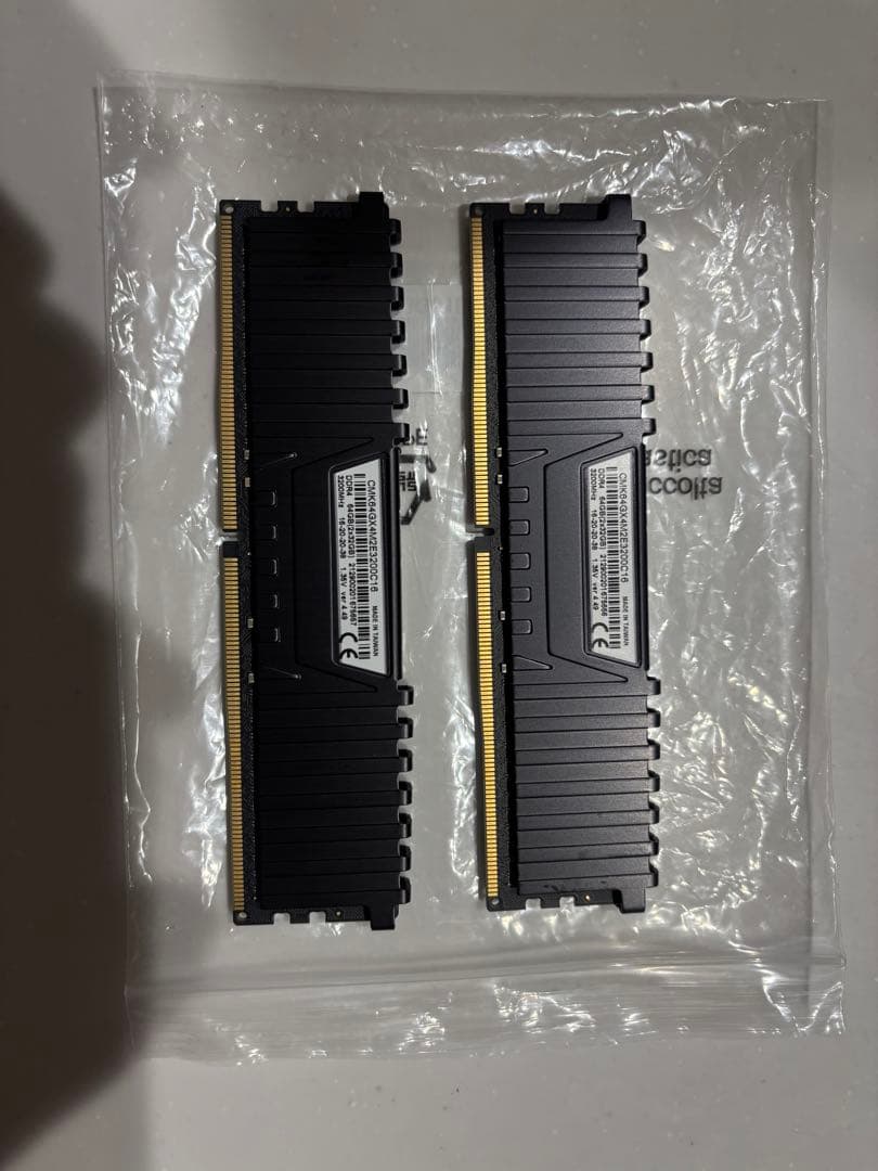 Vengeance DDR4 メモリー 2枚セット 32GBx2 64GB