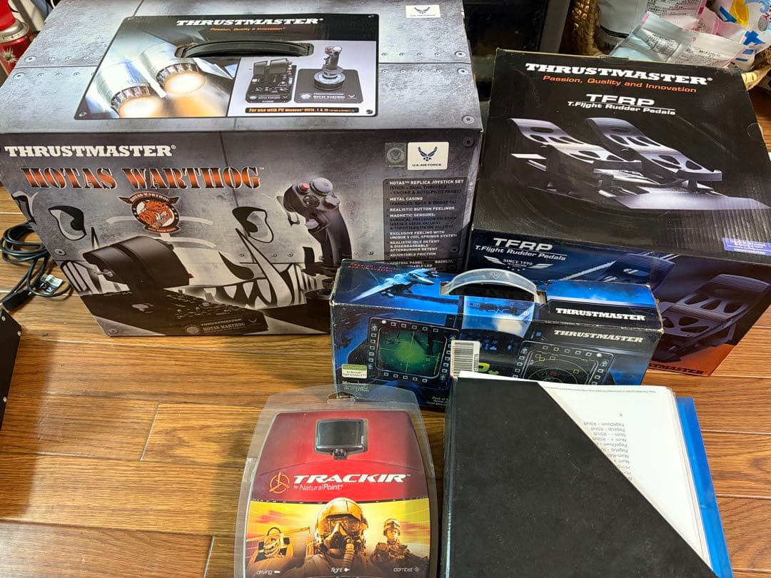 値下げTHRUSTMASTER HOTAS WARTHOG ラダーペダル 設定書