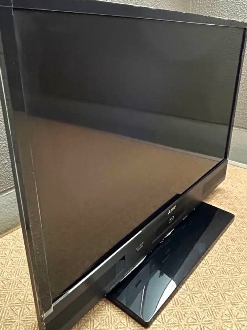 美品　MITSUBISHI REAL 32Ｖ型 液晶テレビ　ブルーレイレコーダー