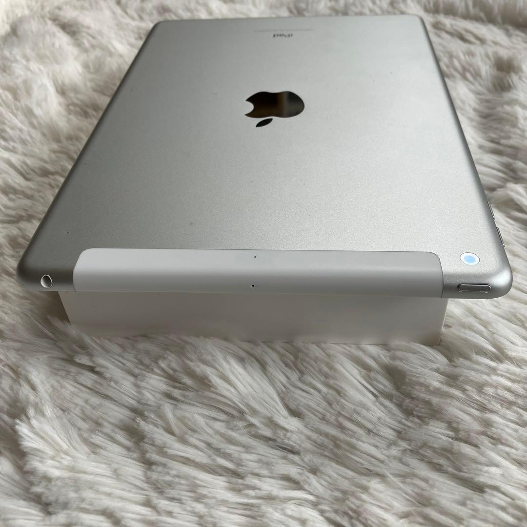 【完動品】iPad 第5世代 32GB SIMフリー 【すぐ発送】