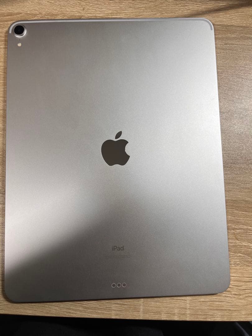 【美品】彼女のiPadpro12.9第三世代256GB 即日発送