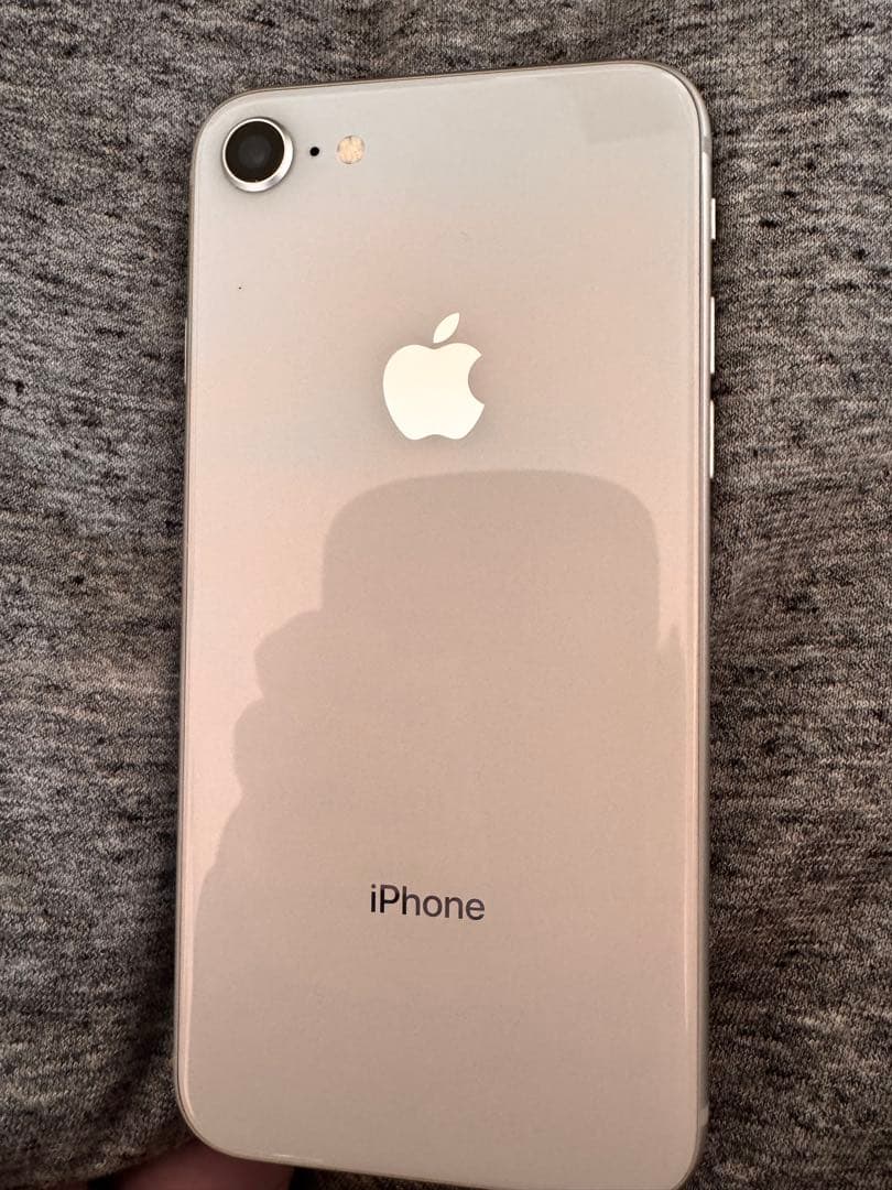か*ん様 Apple iPhone 8 シルバー 本体