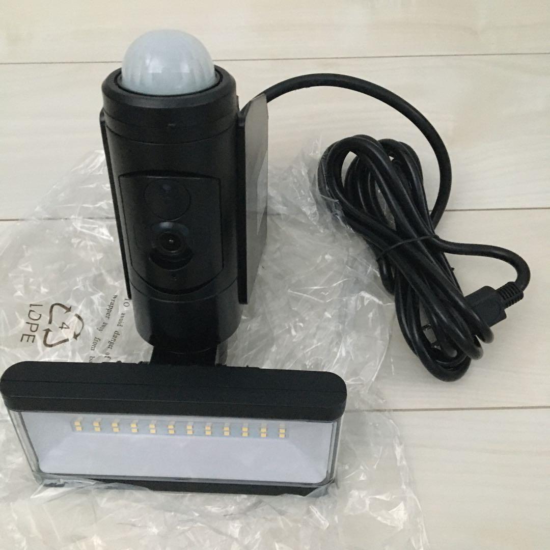 防犯カメラ　新品　カメラ付き　LEDセンサーライト　野外用　定価30000円