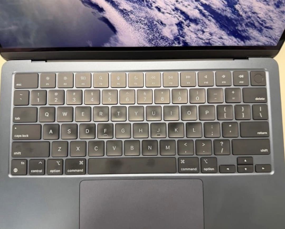 【特別価格】MacBook Air M2 8GB 256GB ミッドナイト
