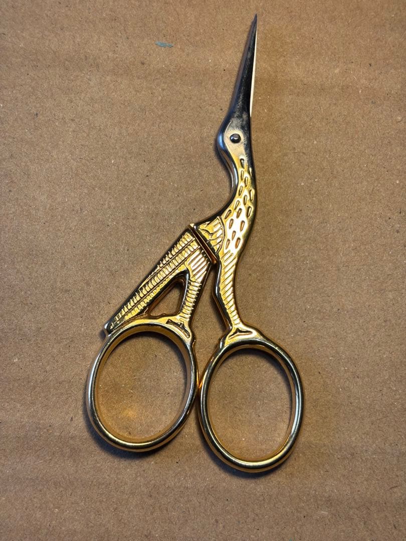 Gingher（ギンガー）社イタリア製「コウノトリ刺繍はさみ　きれい鶴型はさみ