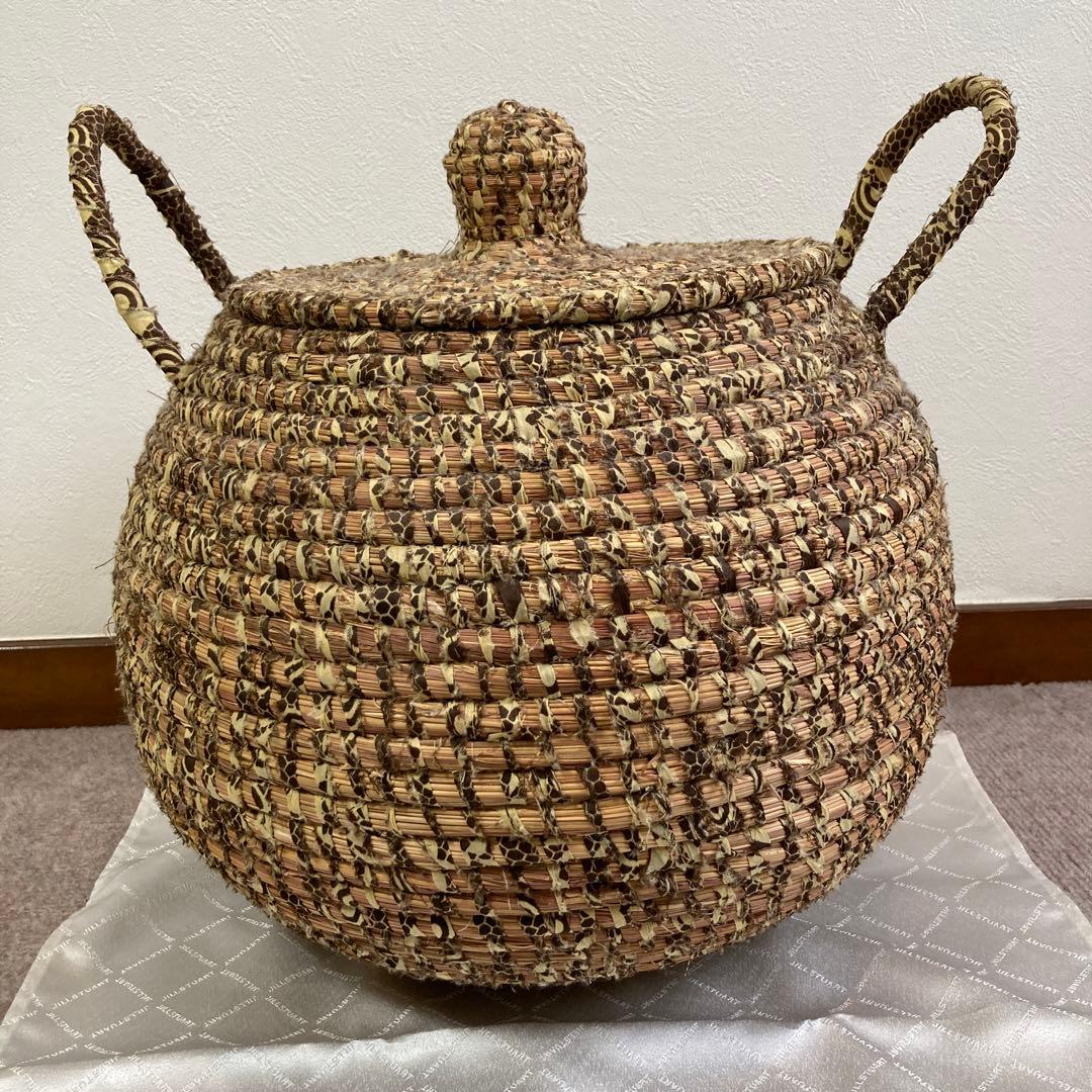 【匿名配送】アフリカ　水草　ハンドメイド　フタ付きバスケット