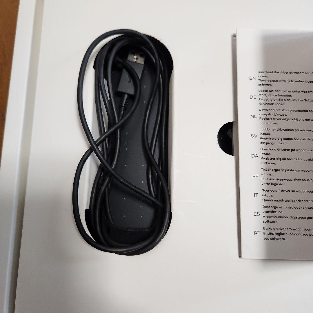 Wacom Intuos Medium ベーシック CTL-6100 参考書付き