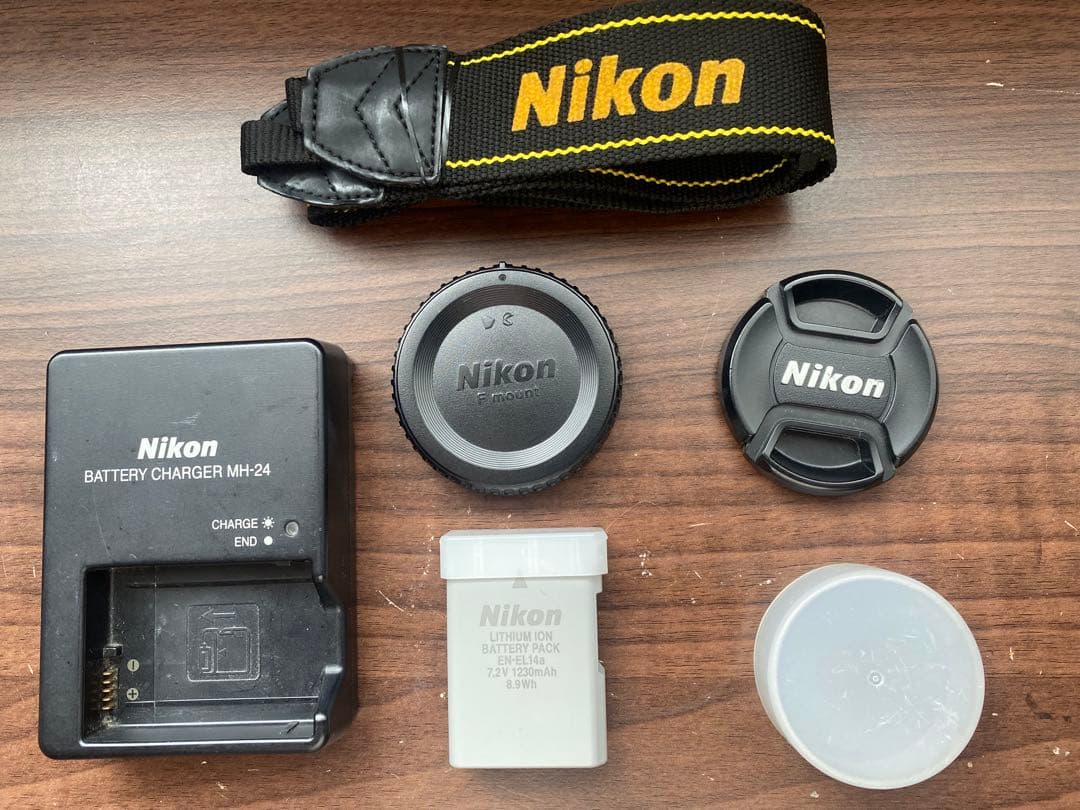 美品 Nikon ニコン D5500 AF-S18-55 VR2 レンズキット
