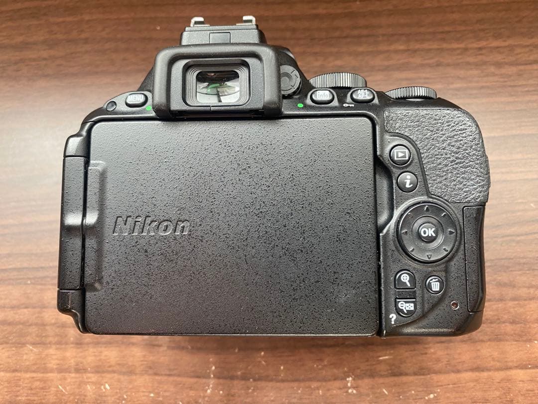 美品 Nikon ニコン D5500 AF-S18-55 VR2 レンズキット