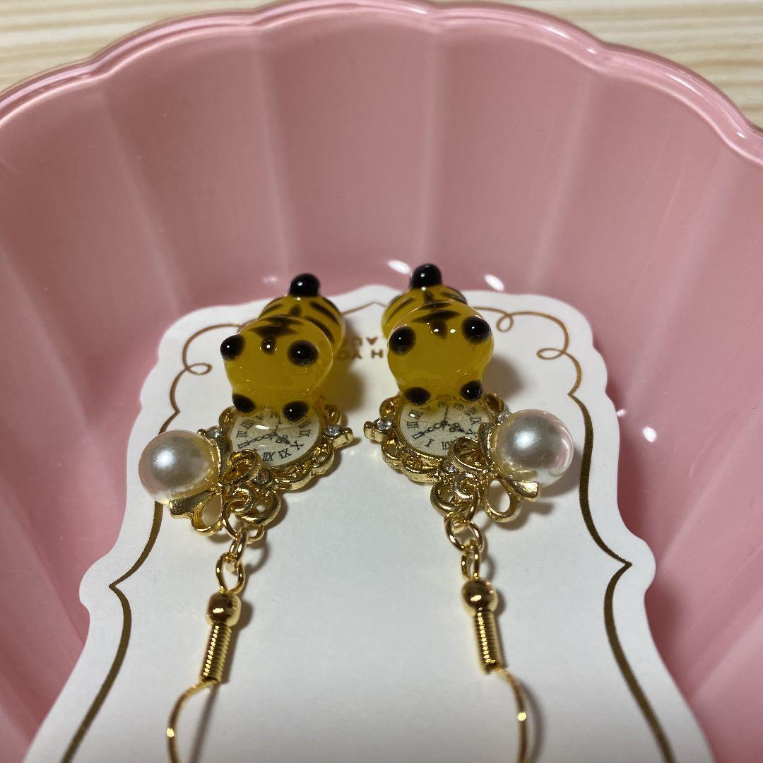 ☆寅ネコちゃんピアス☆