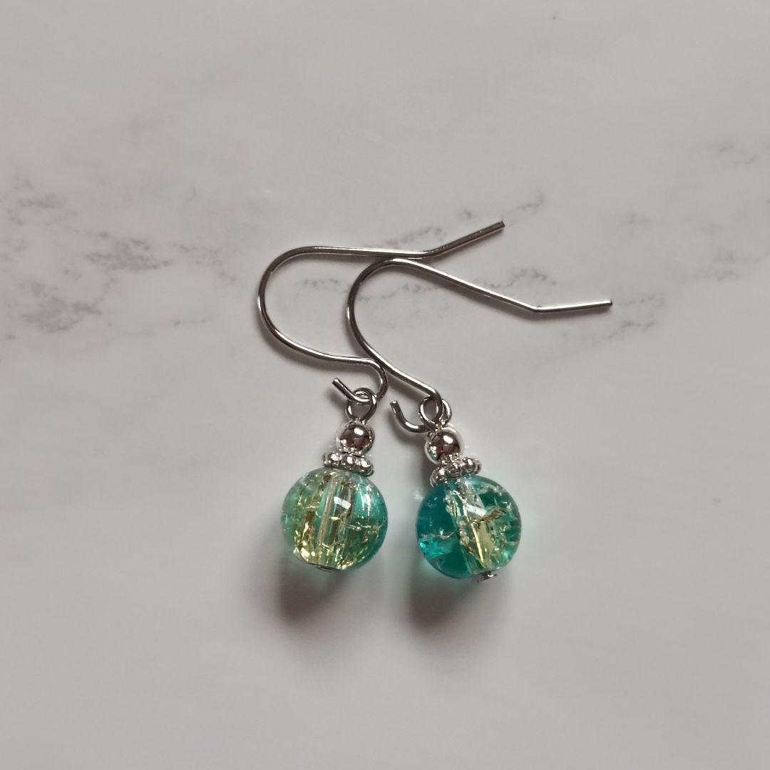 No.299 クラック入りガラスビーズのピアス ハンドメイド