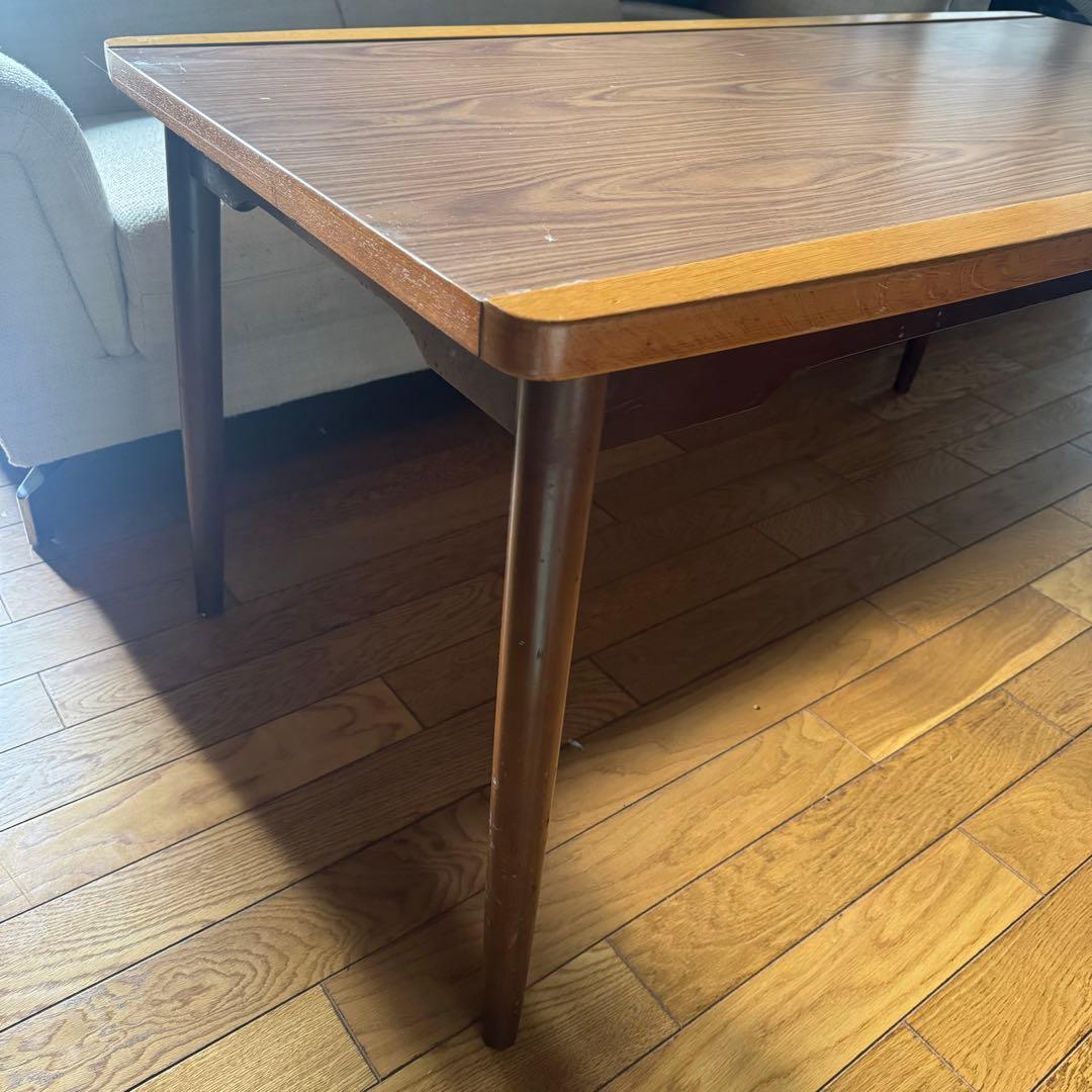 木製テーブル 140cm x 80cm