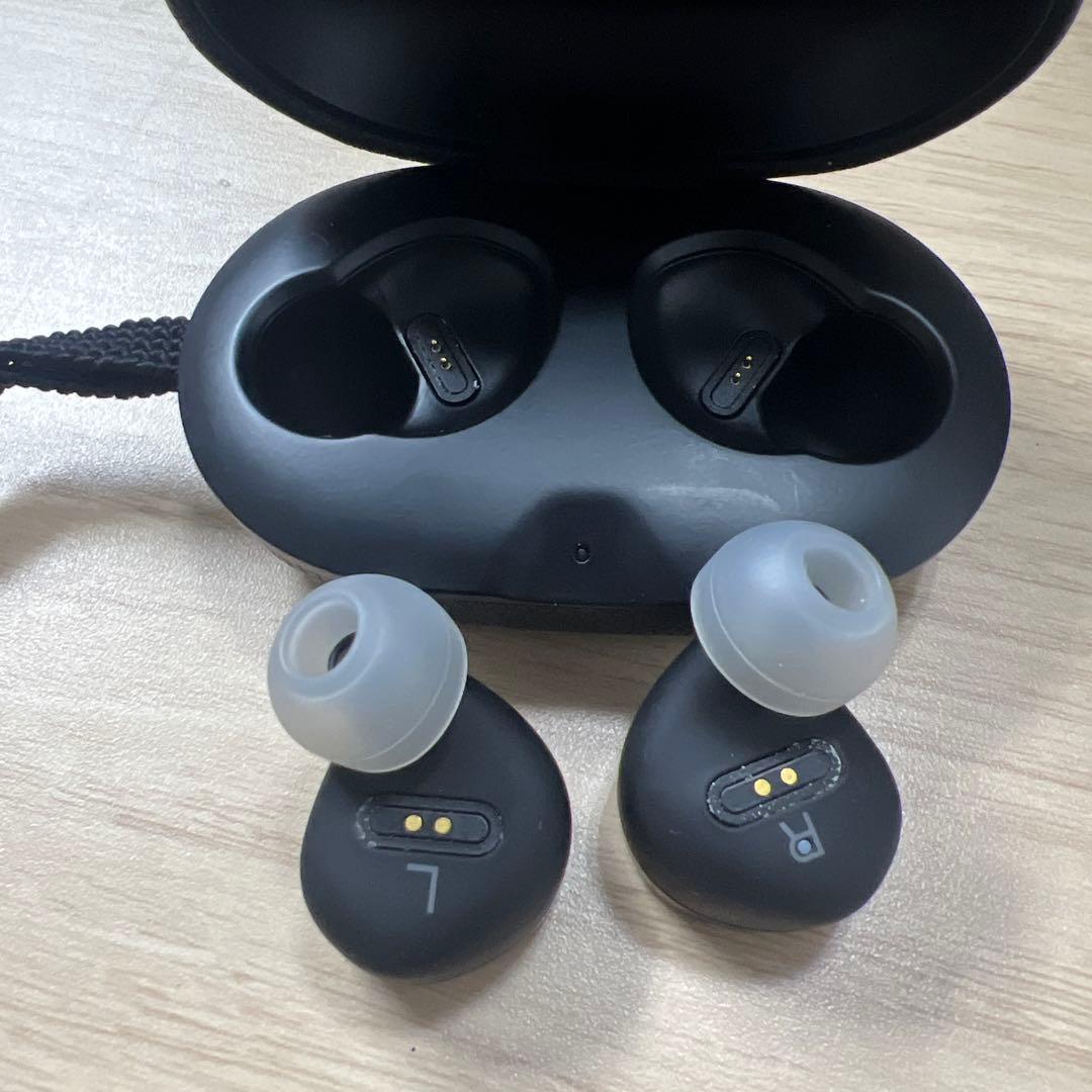 Bang & Olufsen Beoplay E8 ブラック