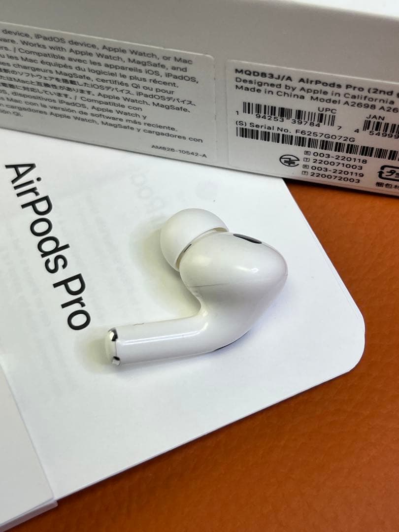 Apple AirPods pro第2世代イヤホン右耳のみ A2698正規品美品