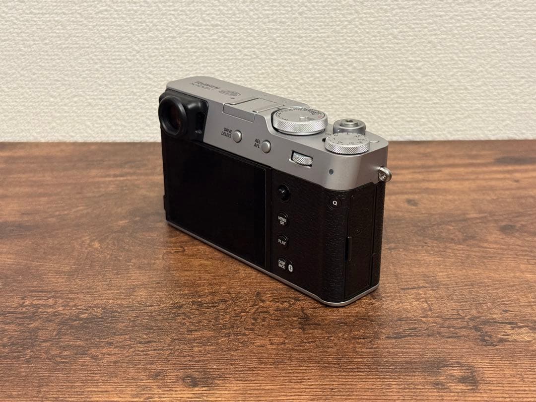 FUJIFILM X100iv シルバー 美品 ショット数1,655枚
