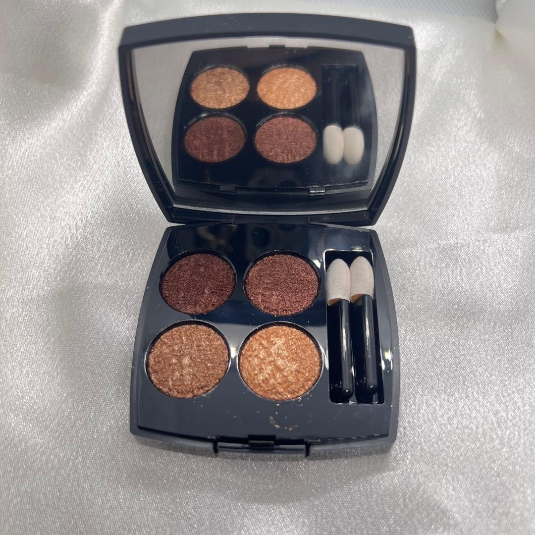 限定CHANEL アイシャドウ　01