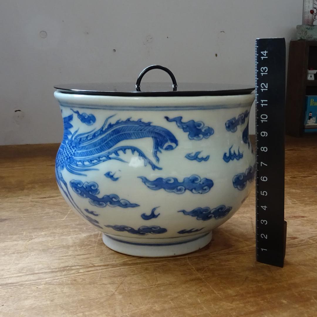 し*ん様 水差し　漆器の蓋付き　乾隆年製　染付　中国 古玩？　花器　壺　古道具
