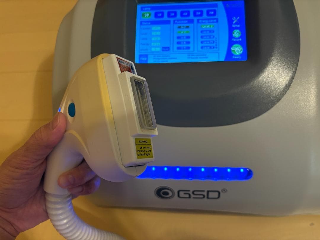 GSD 業務用 脱毛機 プレミアムライト GP666C4
