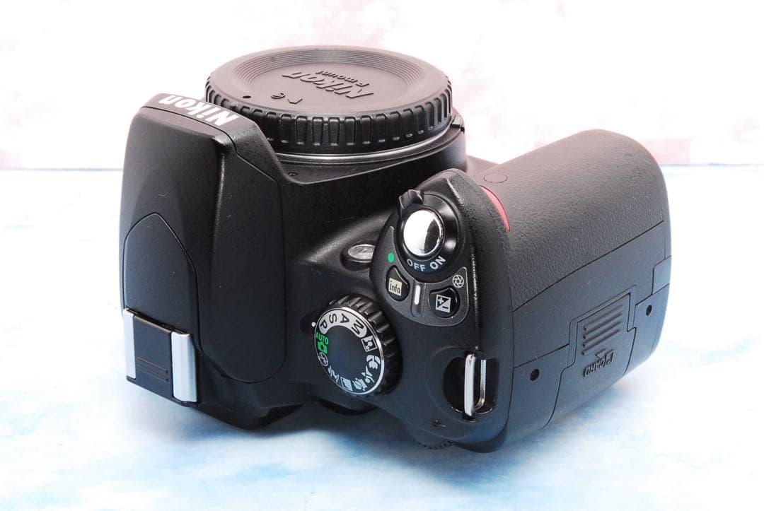 ニコン D40X✨一眼レフカメラ✨バッテリー2個✨デビュー向けお手数セット