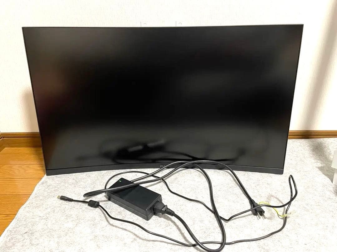 極美品　フナイ　湾曲モニター 32インチ大画面 FGM-32C540