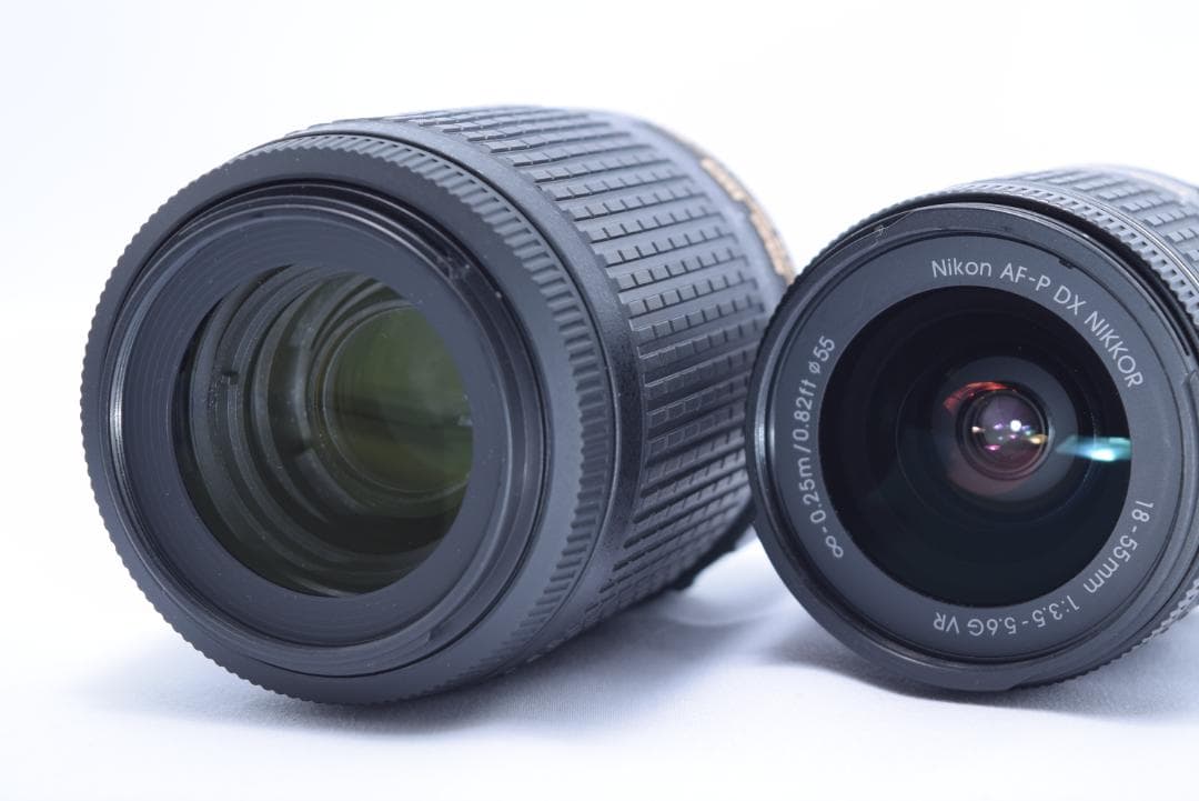 ①Nikon D3400 デジタル一眼レフ　Wレンズセット　手振れ補正レンズ付き