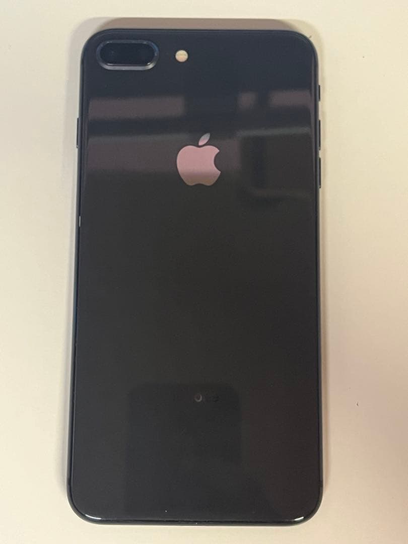 iPhone8 Plus スペースグレイ　64GB