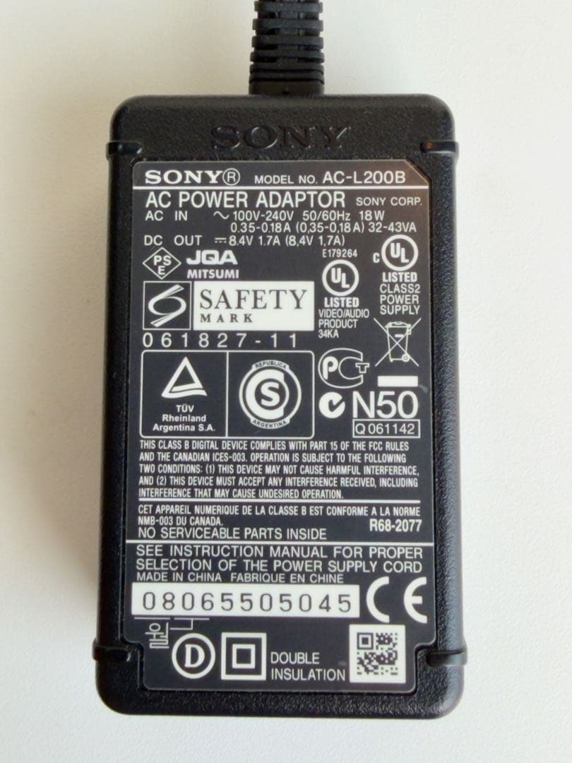 ソニー ハンディカム DCR-SR220 デジタルビデオカメラ 動作確認済み