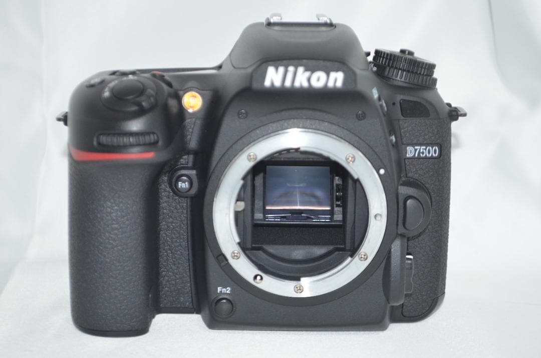 極美品級　シャッター数4800回以下 Nikon D7500☆Wi-Fi搭載