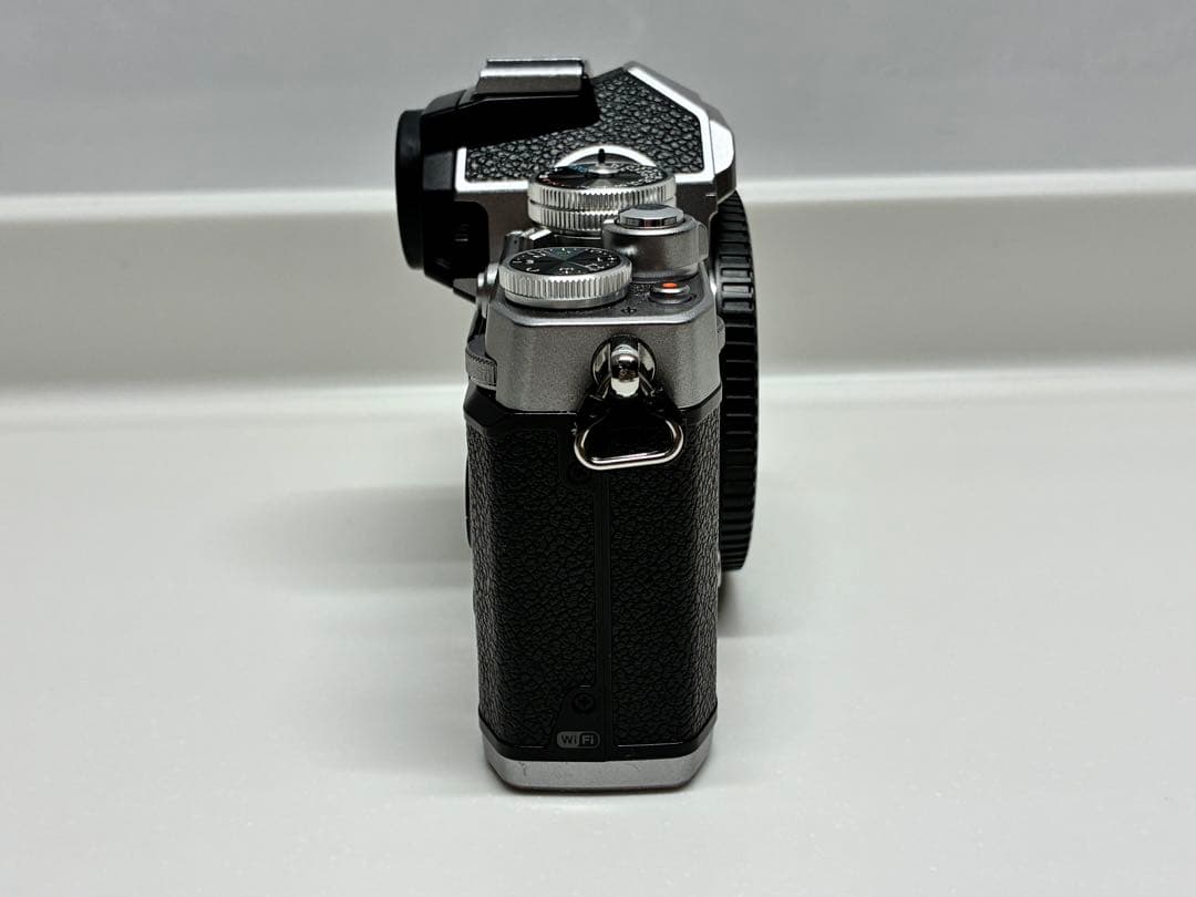 いつおう Nikon Zfc 16-50mm VR レンズキット