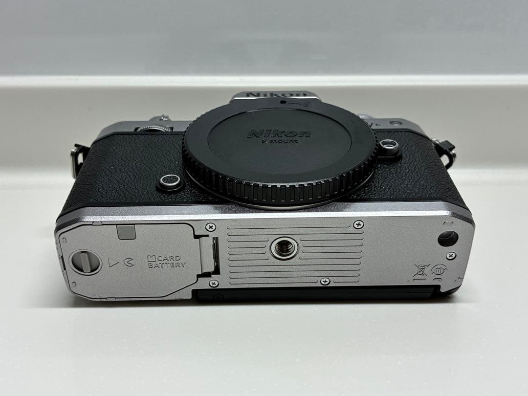 いつおう Nikon Zfc 16-50mm VR レンズキット