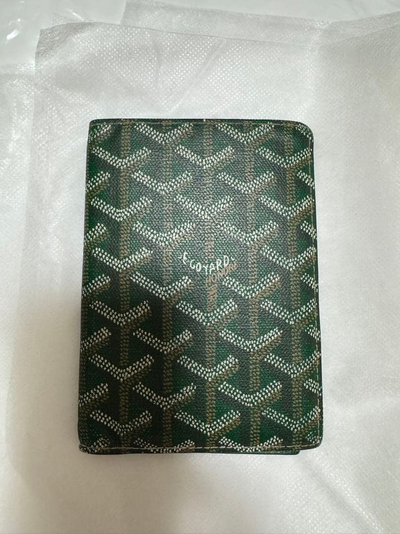11　GOYARD パスポートケース