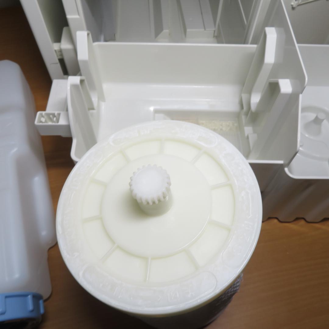 美品　Panasonic　ジアイーノ　次亜塩素酸空間除菌脱臭機　F-MVB11