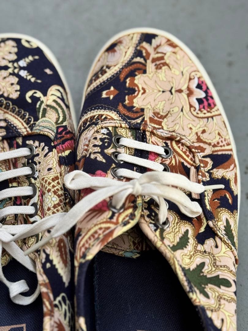 【美品】Vans 花柄 スニーカー 28.5cm ネイビー・ベージュ