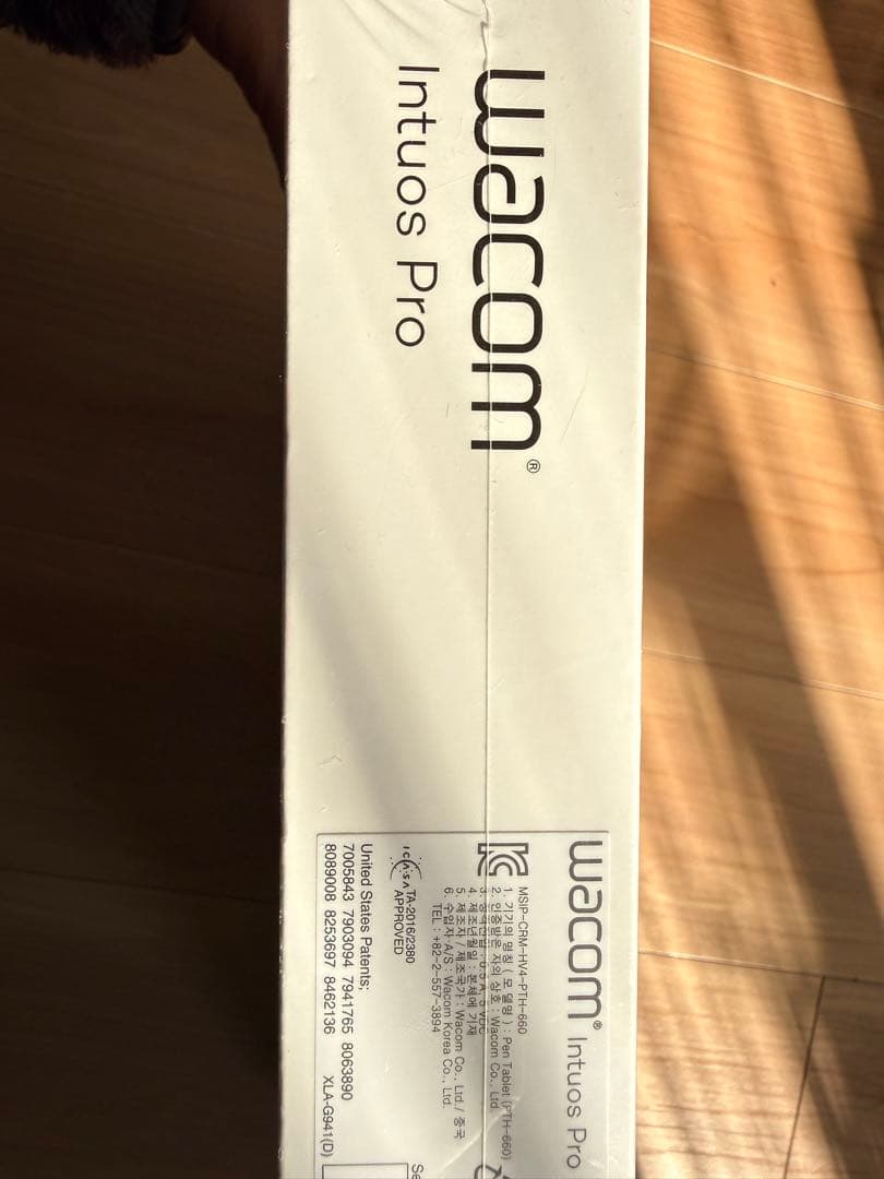 Wacom Intuos Pro PTH-660/KO Mサイズ
