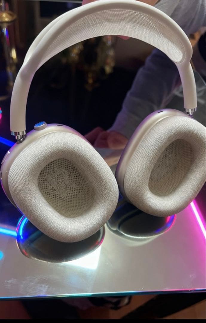 あ*か様 【人気色】AirPods Max Starlight 未使