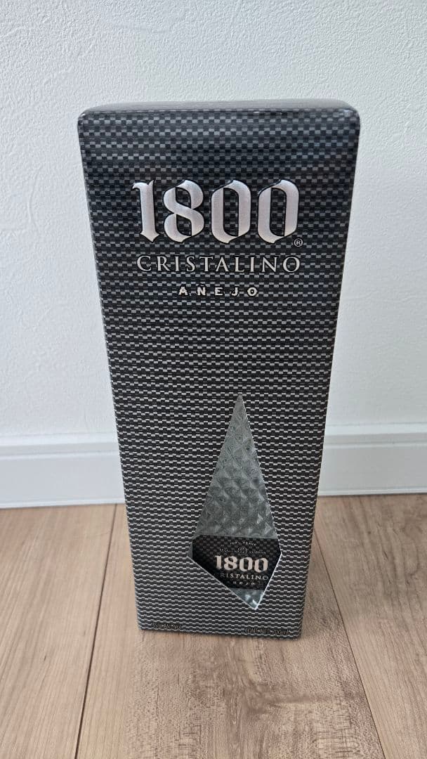 クエルボ 1800 クリスタリーノ アネホ 700ml 35%