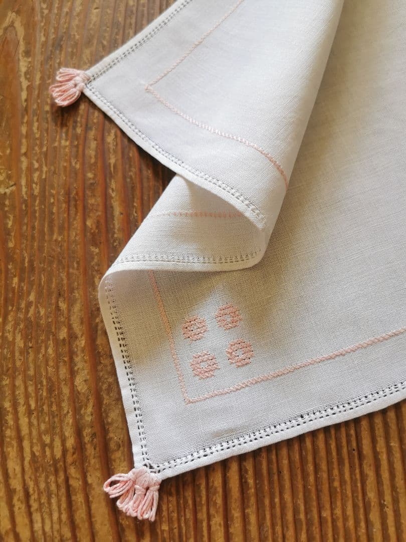 アンティーク フレンチリネン？ 珊瑚色の花/リーフ刺繍 フリンジ付きクロス b