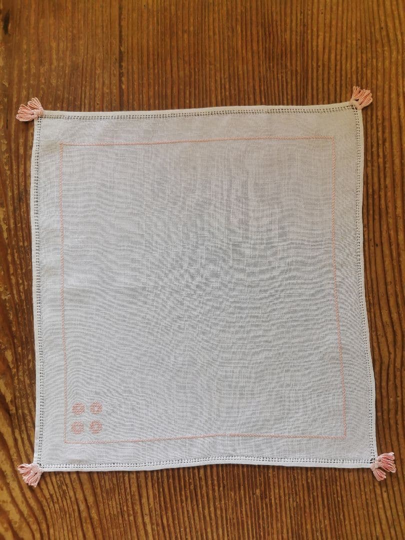 アンティーク フレンチリネン？ 珊瑚色の花/リーフ刺繍 フリンジ付きクロス b