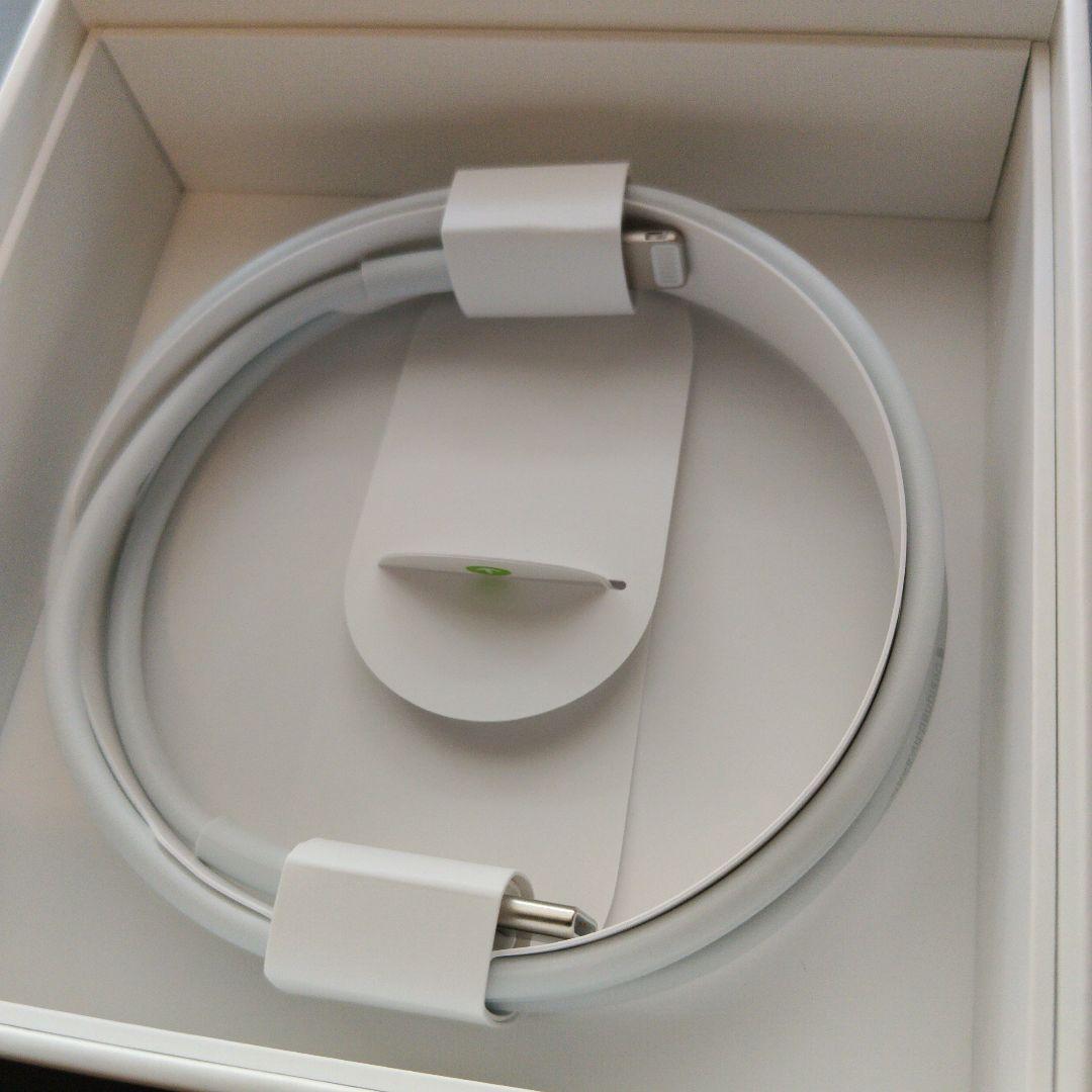 セット売り　アップル　AirPods3　Ankerワイヤレス充電器シリコンケース