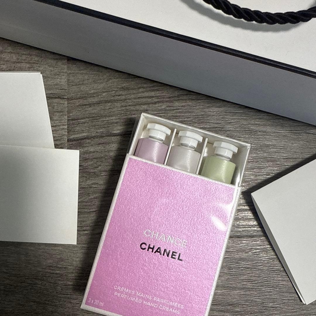 ●新品●CHANEL●チャンス●ハンドクリーム3本セット●紙袋カード●プレゼント