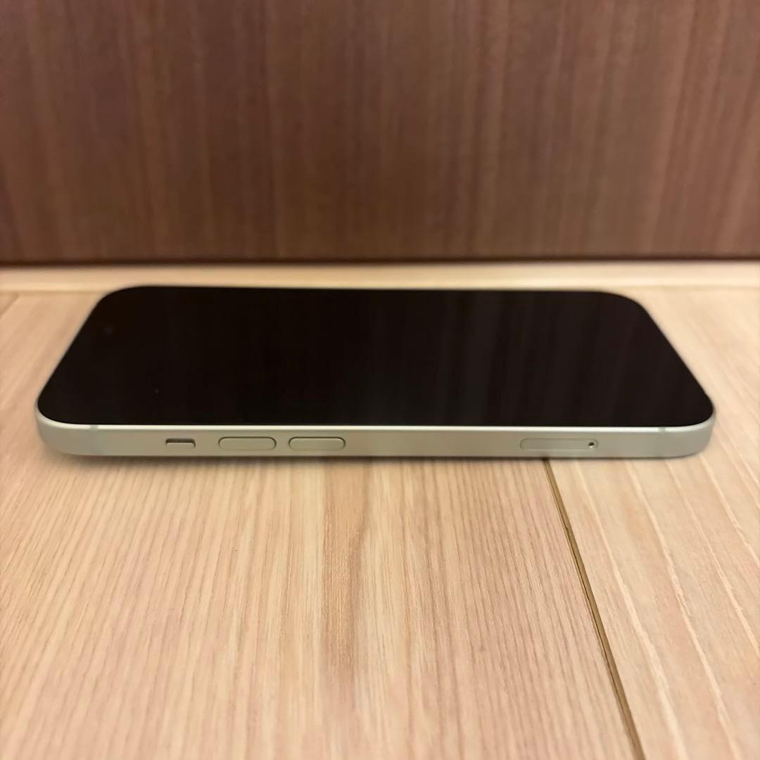 【美品】iPhone15 128GB グリーン SIMフリー バッテリー81％