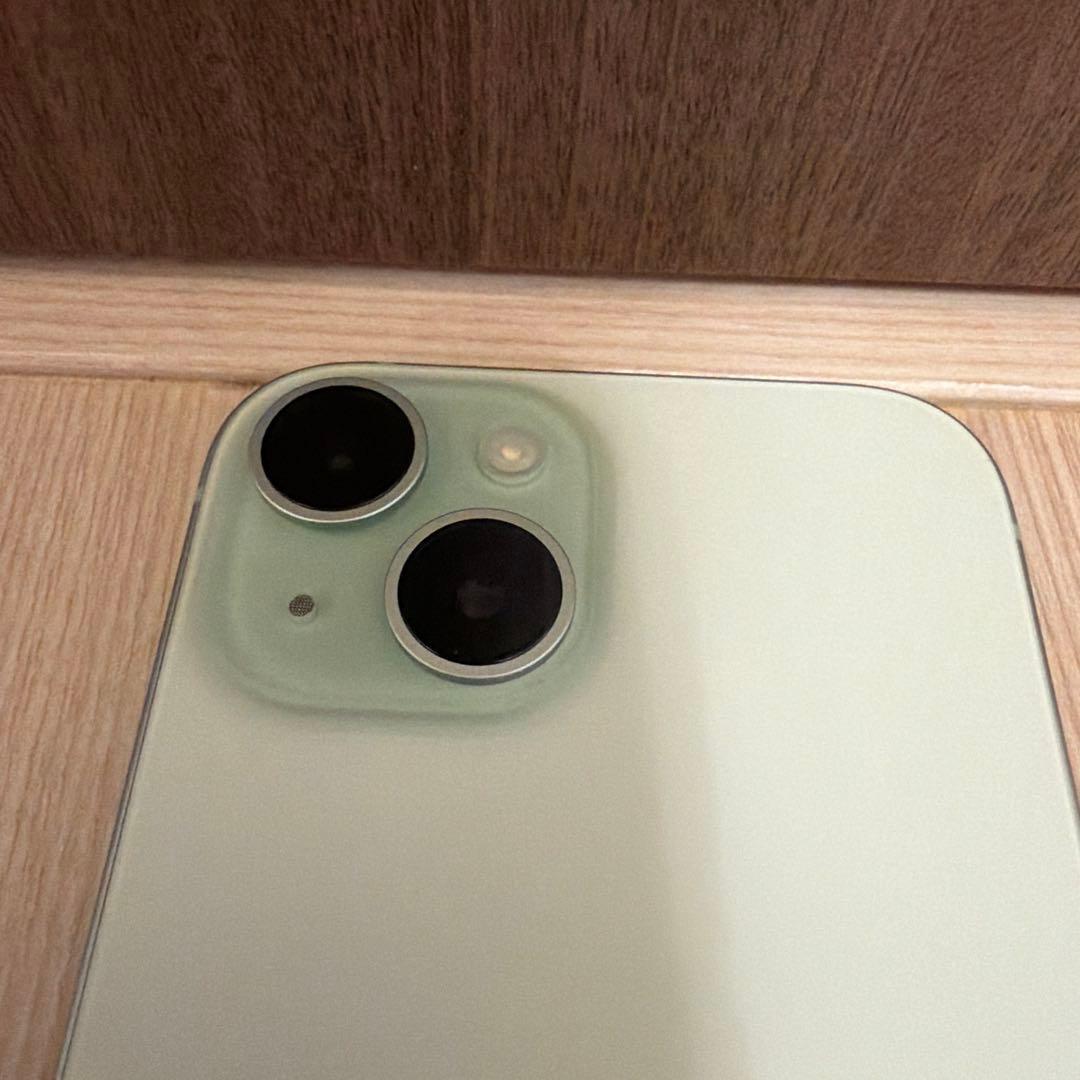 【美品】iPhone15 128GB グリーン SIMフリー バッテリー81％
