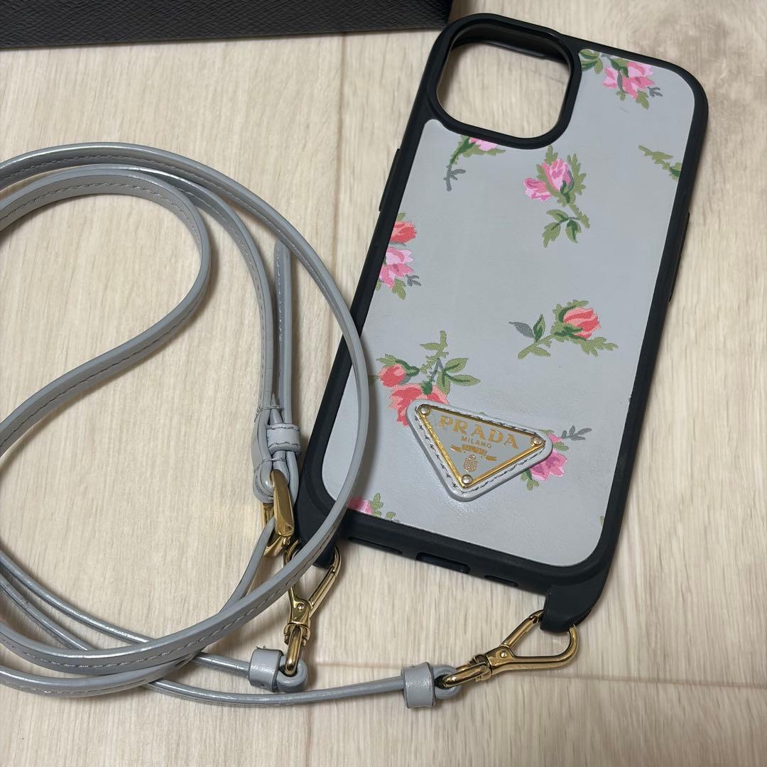 PRADA プラダ iPhone15 ケース