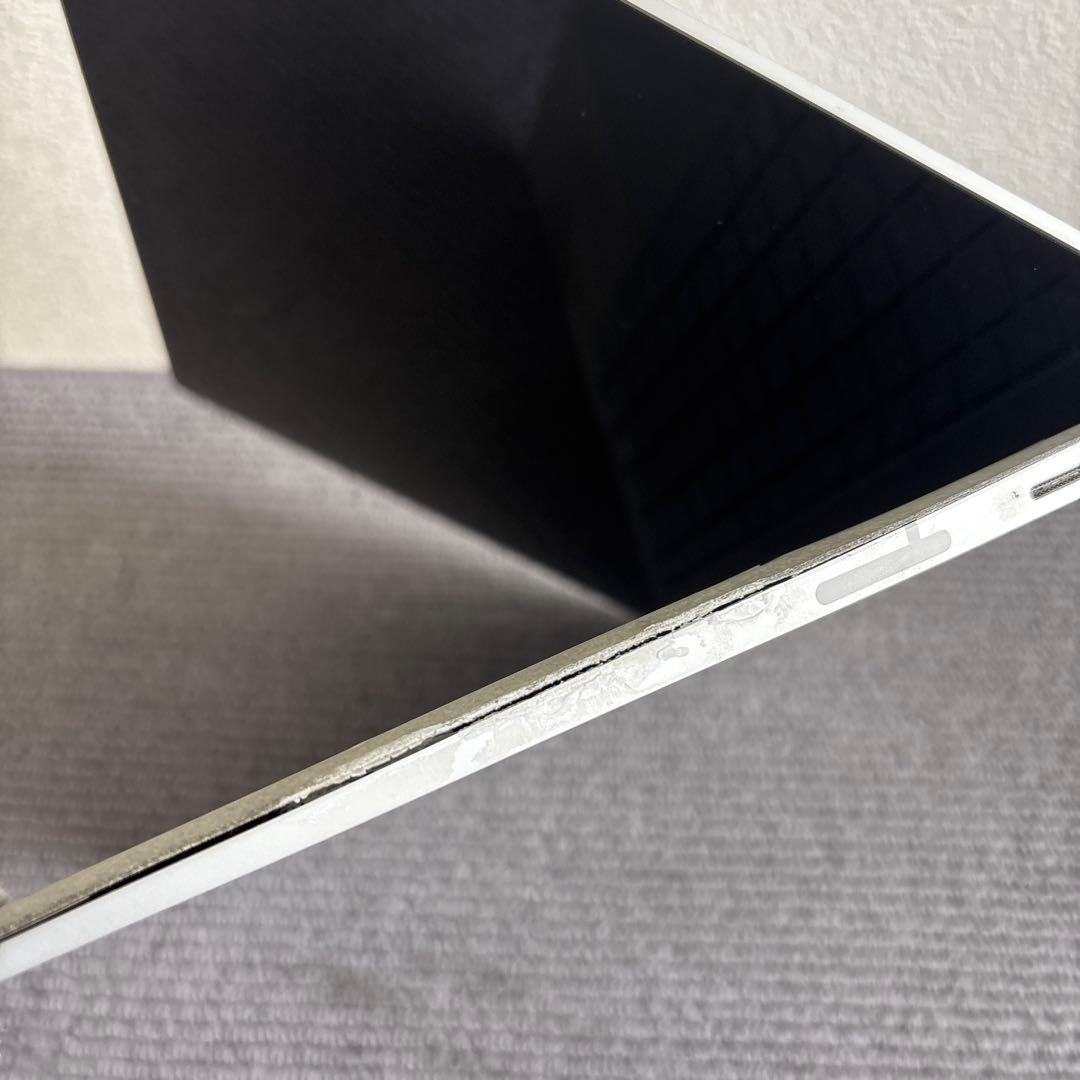 Surface Laptop m3-7Y30 メモリ4GB SSD 128GB