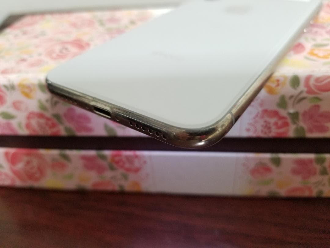 U08 美品 iPhone X A11◆64GB◆バッテリー92％◆A1902