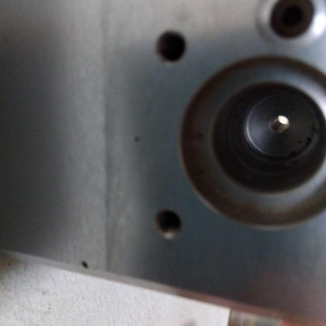 金属製スピーカー台