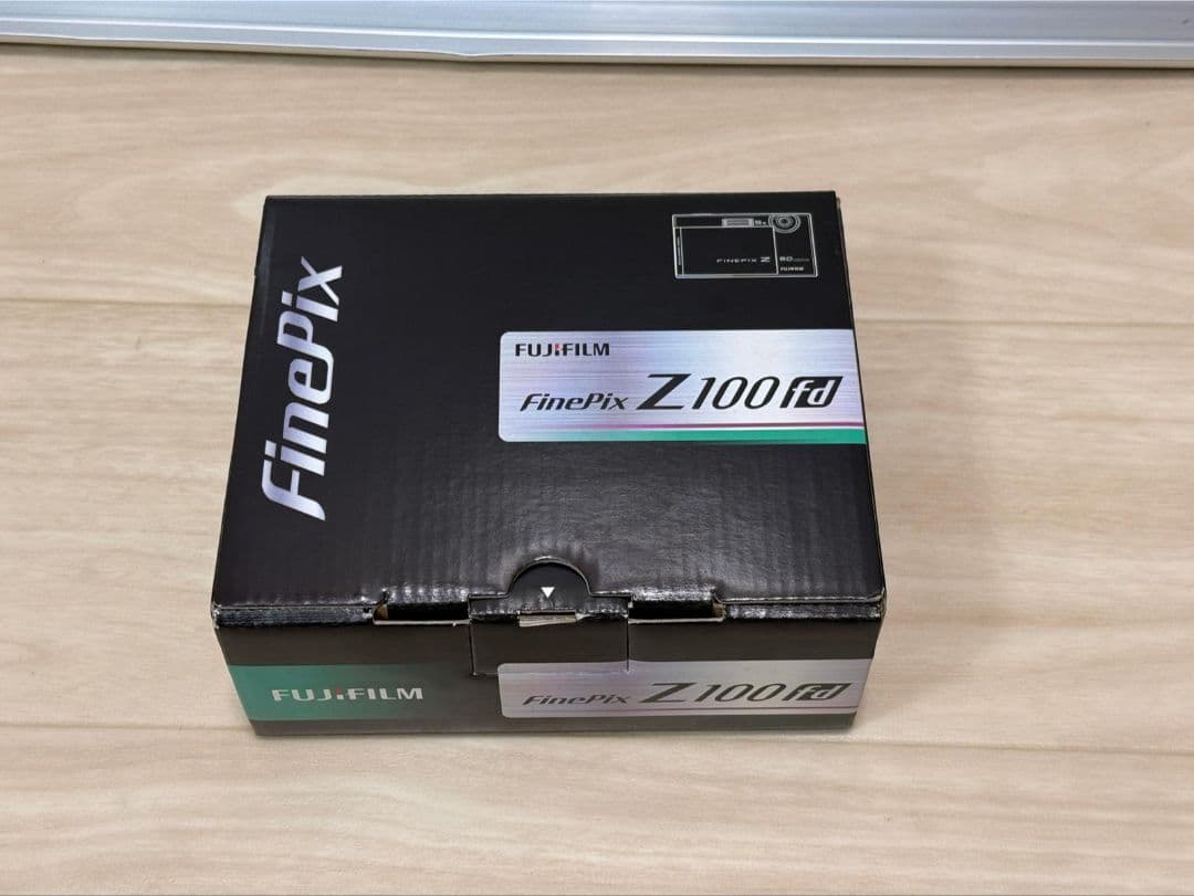 FUJIFILM FInepix z100 FD デジタルカメラ 新品