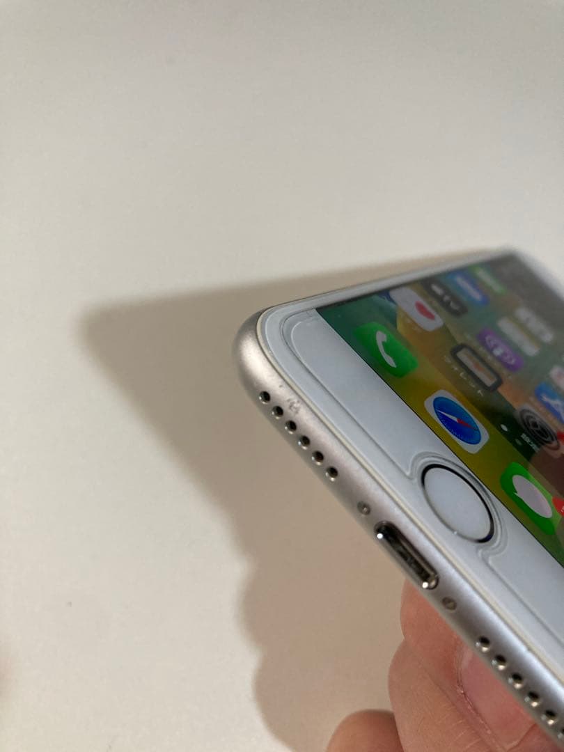 iPhone 8 本体 64GB シルバー バッテリー81% 動作良好　美品！